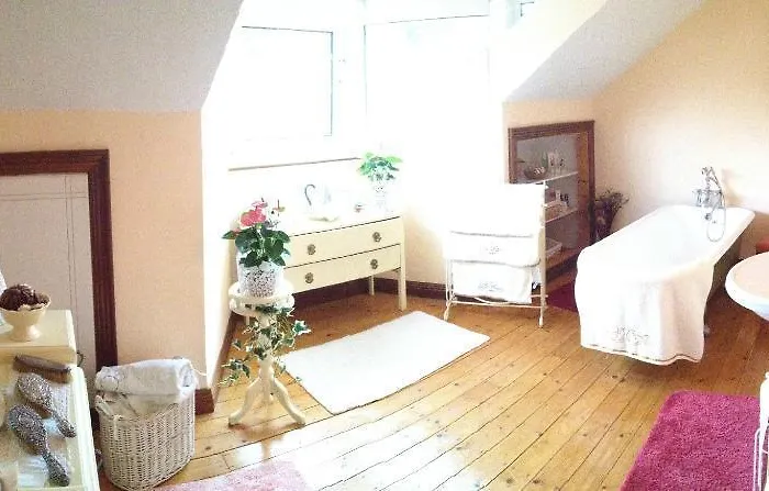 White Hill 3* Castleblayney